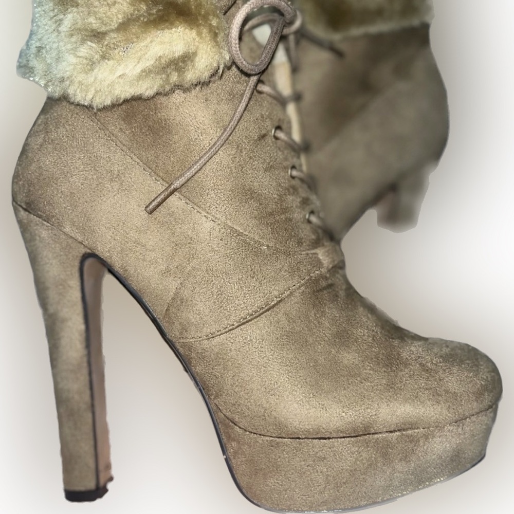 NWT! Liliana Tan Lace Up, Suede Boots, Fur Top, Tall Platform Heels!